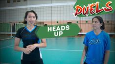 Berita video duel seru Yolla Yuliana melawan Novriali Yami, Timnas Voli Indonesia, dalam game Heads Up.