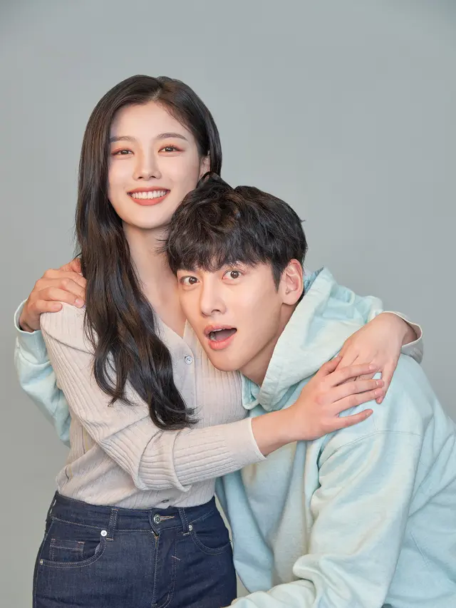 Ji Chang Wook dan Kim Yoo Jung (Foto: ONE)