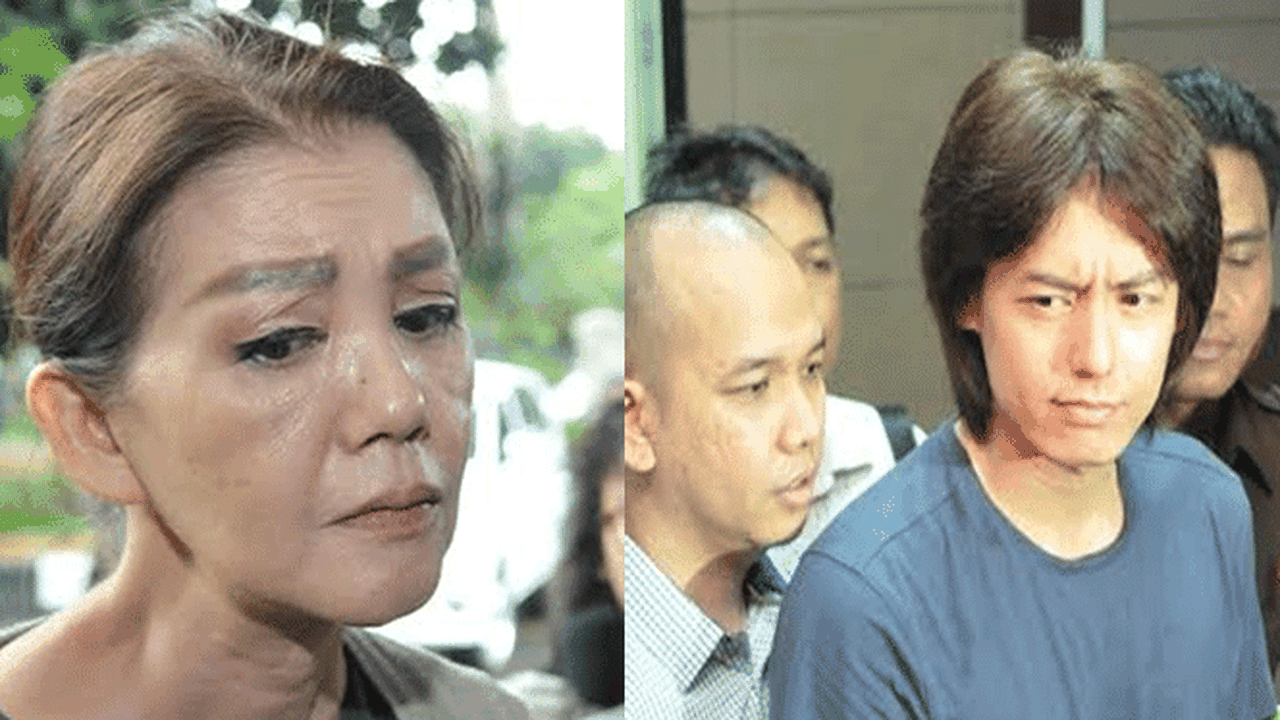 Roger Danuarta dan ibu