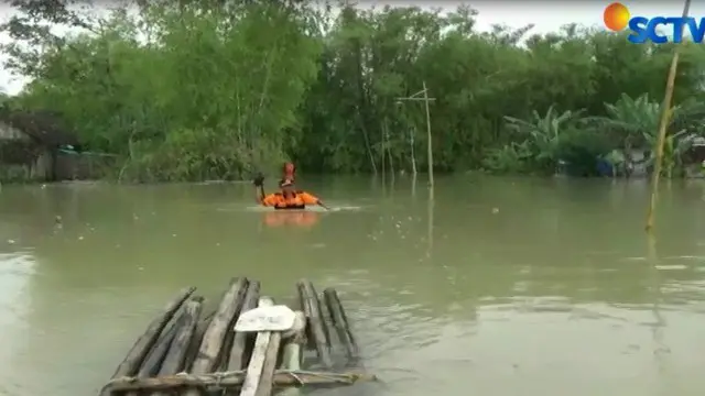 Peristiwa naas tersebut bermula saat Ulifatul Lutfia Mayasa bersama temannya Arum naik rakit bambu di area banjir. Saat asik bermain, Ulifatul tiba-tiba terjatuh dan langsung tenggelam.