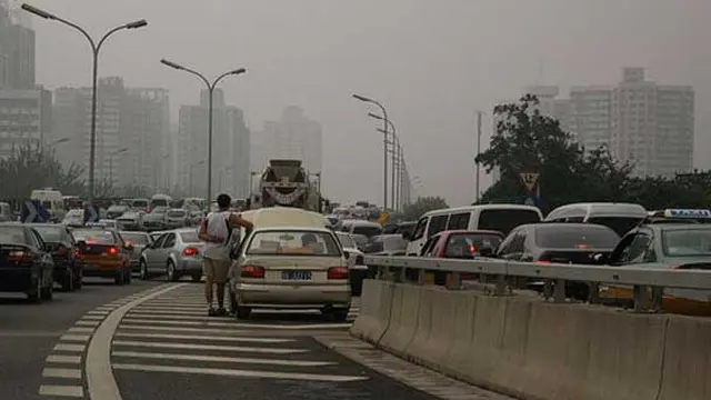 Kemacetan Parah di Jalan Tol Beijing-Tibet