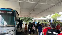 Antrean Mengular di Samsat Polda Metro Jaya Usai Libur Lebaran
