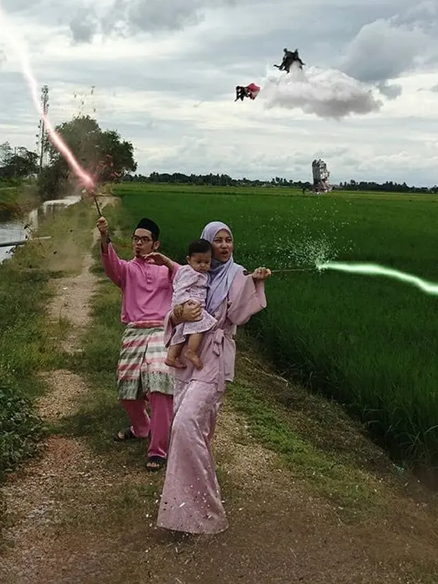 Editan Foto Saat Hari Raya Idul Fitri Ini Kocak Banget