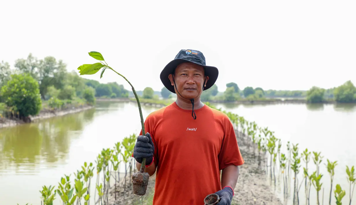 <p>Dalam program ini, BRI Peduli melibatkan dua kelompok tani setempat, yaitu kelompok Nelayan Mina Bakti Bersama dan Kelompok Tani Hutan (KTH) Sumber Makmur.</p>