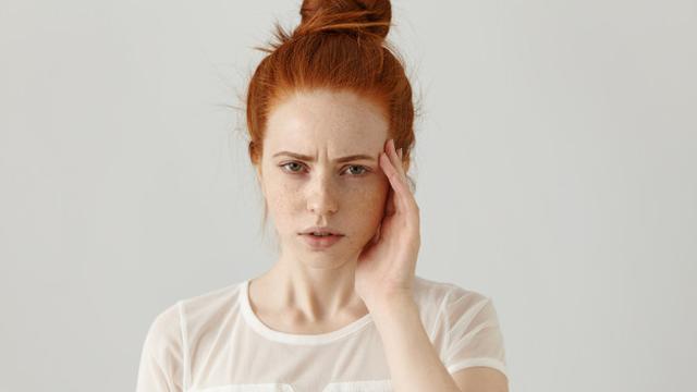 Ilustrasi wajah pucat dan sakit kepala