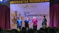 Menteri Koperasi dan UKM Teten Masduki dalam Kuliah Umum Young Entepreneur Wanted, di Universitas Warmadewa, Bali, Selasa (9/8/2022). Dia mengatakan Bali memiliki potensi yang sangat besar untuk dikembangkan selain sektor pariwisatanya.
