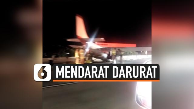 PESAWAT MENDARAT