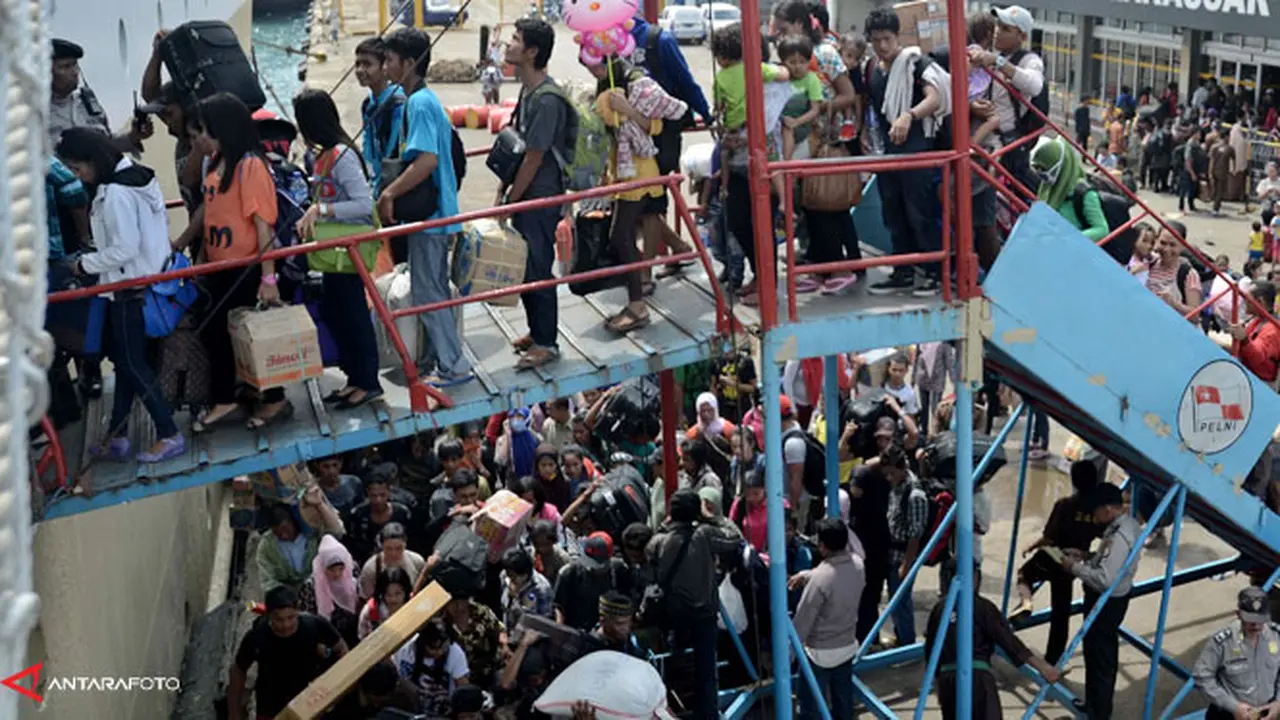 mudik-pelabuhan130802b.jpg