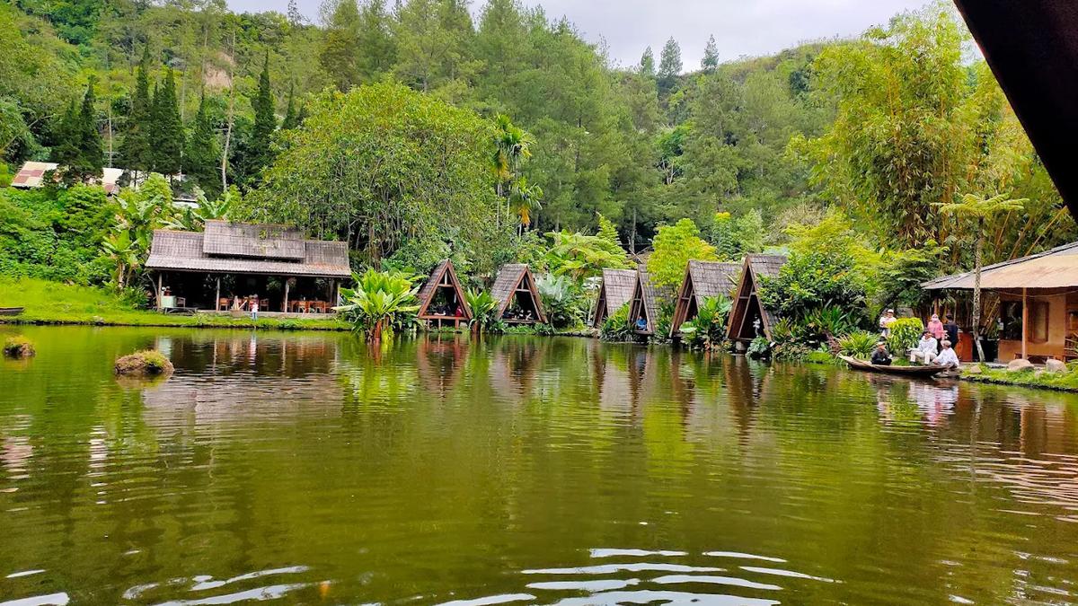 12 Rekomendasi Spot Mancing Nyaman 2025 di Bandung, Asri dan Cocok untuk Liburan