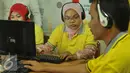Penyandang tunanetra mengikuti sosialisasi pelatihan internet tunanetra di Rumah Internet Atmanto, Pancoran, Jakarta, Senin (30/5). Diharapkan para penyandang disabilitas bisa memperoleh akses terhadap terknologi. (Liputan6.com/Gempur M Surya)
