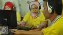 Penyandang tunanetra mengikuti sosialisasi pelatihan internet tunanetra di Rumah Internet Atmanto, Pancoran, Jakarta, Senin (30/5). Diharapkan para penyandang disabilitas bisa memperoleh akses terhadap terknologi. (Liputan6.com/Gempur M Surya)
