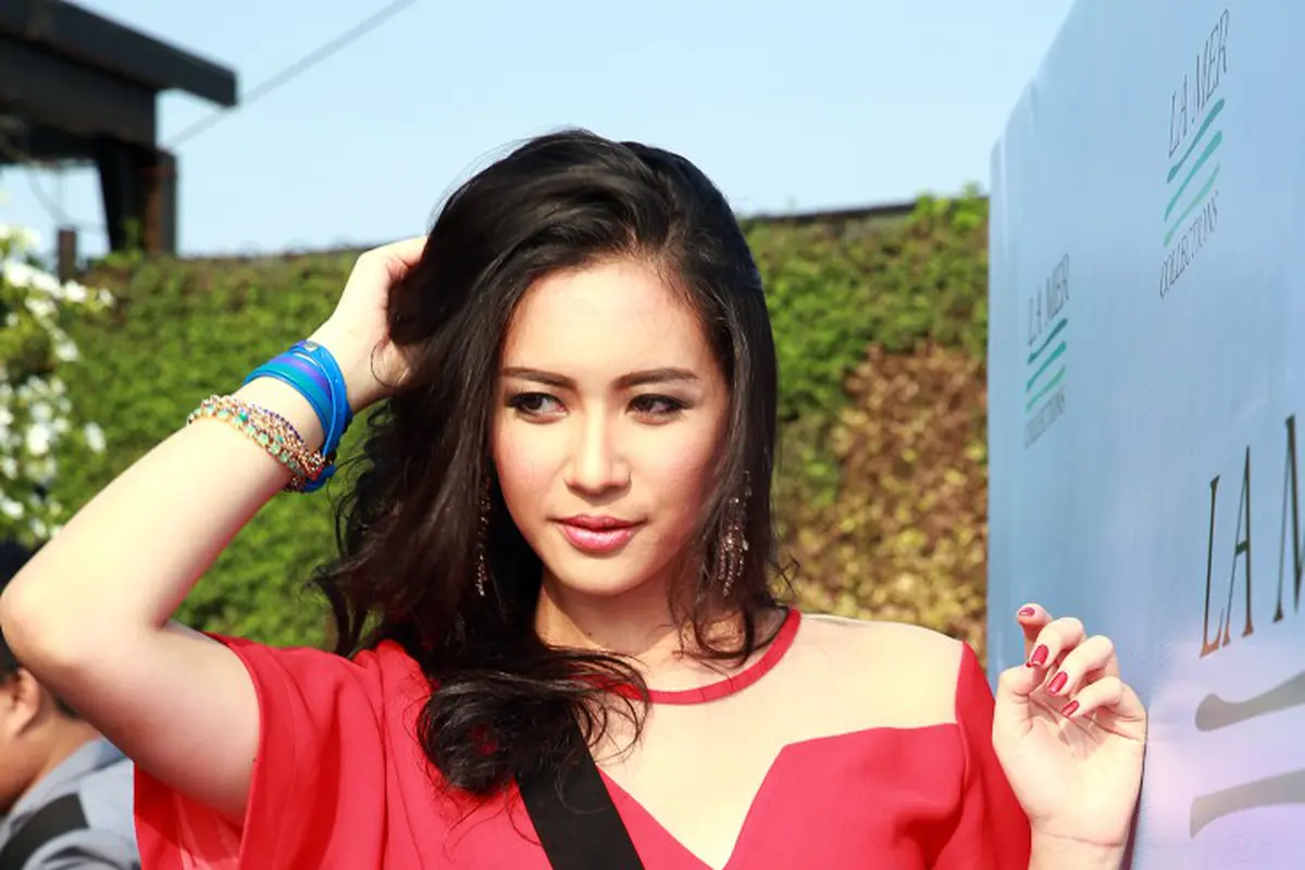 Elvira Devinamira
