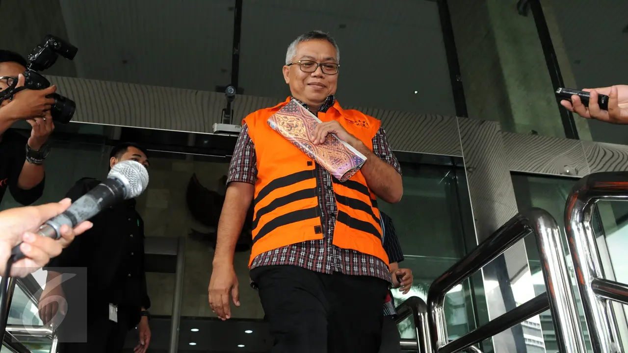 20160811-Anggota DPRD Sumut Jalani Pemeriksaan Kasus Korupsi Gatot Pujo Nugroho