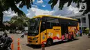 Tampilan bus sekolah khusus penyandang disabilitas yang disediakan oleh Unit Pengelola Angkutan Sekolah (UPAS) Dinas Perhubungan (Dishub) DKI Jakarta. (Liputan6.com/Angga Yuniar)