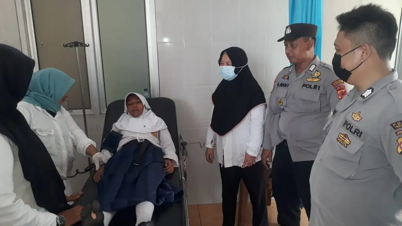 Belasan Siswa SMP Alami Keracunan Massal Usai Konsumsi Makanan
