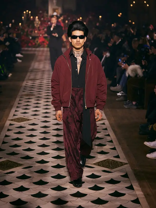 Kisah Pria Pembuat Pizza Tak Sengaja Direkrut Jadi Model Runway Paris Fashion Week