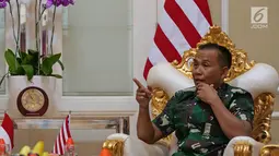 Mayor Jenderal TNI (Mar) Suhartono, saat menerima kunjungan silaturahmi SCM/Emtek Group Audiensi di Markas Komando Korps Marinir, Jakarta, Kamis (26/9/2019). Silaturahmi ini untuk memelihara dan kembali membangun kerjasama antara Emtek dan Korps Marinir. (Liputan6.com/Herman Zakharia)