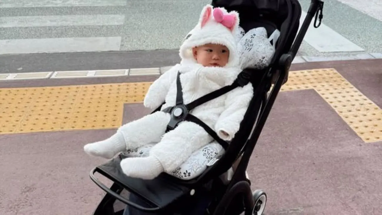 Baby Kyara ikut liburan ke Jepang. (credit:instagram.com/jscmila)
