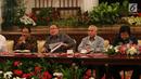 Menteri PPN/Kepala Bappenas Bambang Brodjonegoro (kedua kiri) bersama Menteri ART/Kepala BPN Sofyan Djalil, Gubernur Kaltim Isran Noor dan Menteri LHK Siti Nurbaya Bakar saat konferensi pers terkait pemindahan Ibu Kota di Istana Negara, Jakarta, Senin (26/8/2019). (Liputan6.com/Angga Yuniar)