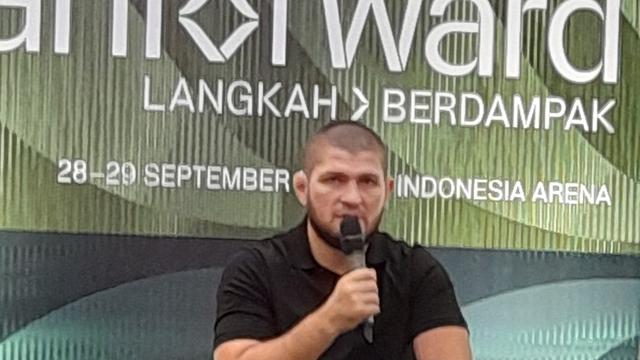 Berbagi Inspirasi di Kahforward, Khabib Nurmagomedov Mengaku Tak Ingin Jadi Panutan Generasi Muda