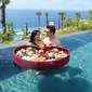 Anniversary 10 Tahun Pernikahan, Titi Kamal dan Christian Sugiono Rayakan di Uluwatu