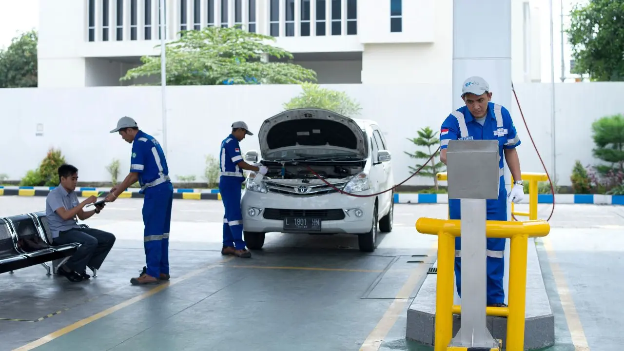 PGN menginisiasi program gas bumi untuk transportasi darat dan kapal nelayan tradisional, akan menggunakan CNG. Kendaraan tersebutn akan dikonversi bahan bakar dari menggunakan BBM menjadi Bahan Bakar Gas (BBG). (Dok PGN)