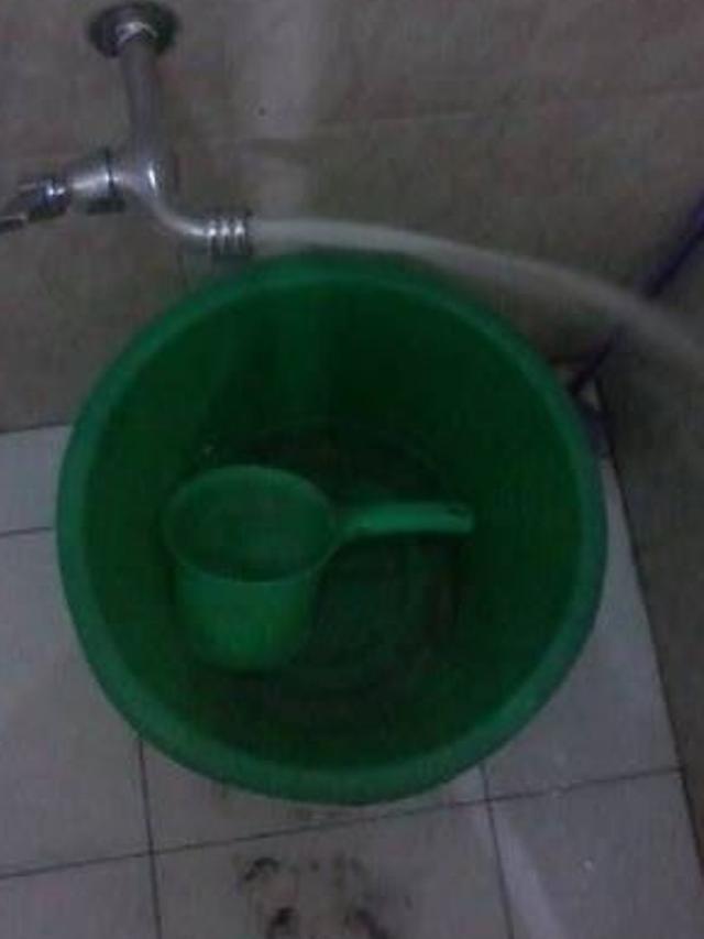 Bikin Elus Dada, 6 Potret Kamar Mandi Tak Terawat