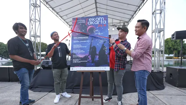 PFIJ menggelar pameran foto bertajuk "Rekam Jakarta" di Lapangan Banteng, Jakpus