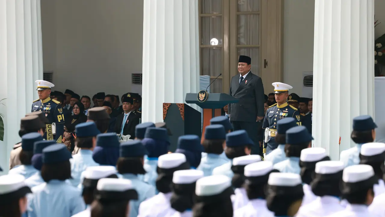 Presiden Prabowo Subianto memimpin Upacari Hari Lahir Pancasila di Gedung Pancasila, Kementerian Luar Negeri, Senin (1/6/2026).