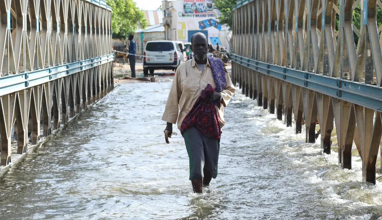 Banyak jalan dan jembatan di Distrik Beledweyne tidak dapat dilalui oleh air banjir,
