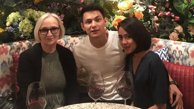 Mulai Tampil di Publik, Ini 6 Potret Mesra Nabila Faisal dan Marcell Darwin