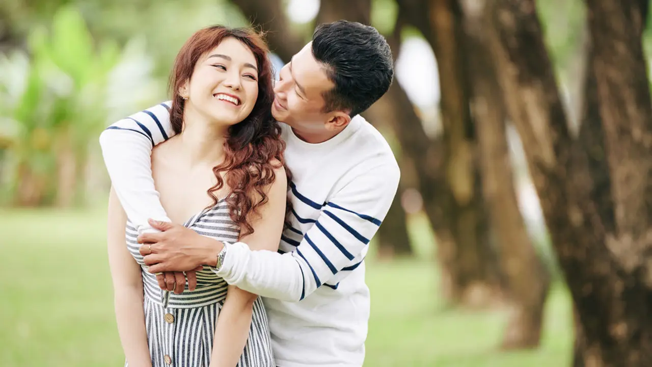 pasangan bahagia