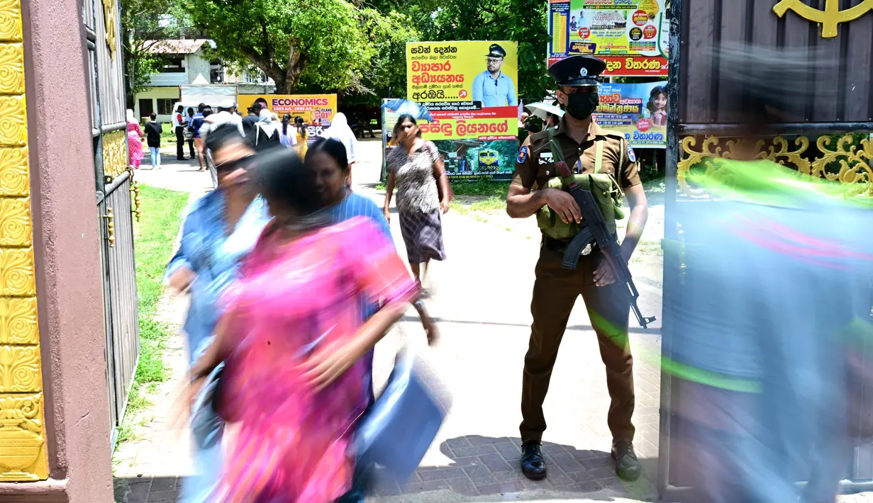 Ada lebih dari 17 juta orang di Sri Lanka yang berhak memberikan suara dalam pemilihan umum kali ini. (Ishara S. KODIKARA/AFP)
