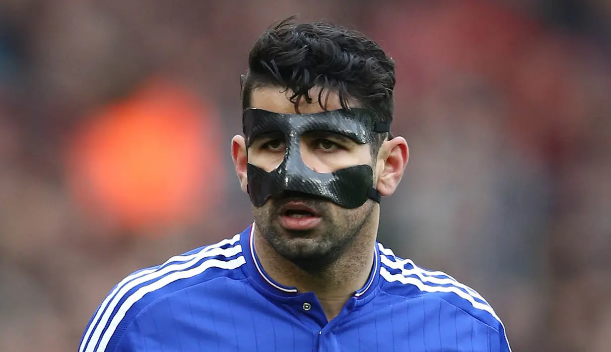 5. Diego Costa, Napoli berupaya mendatangkan bomber Chelsea ini untuk mengganti posisi Gonzalo Higuain. Corriere dello Sport melaporkan jika klub Italia itu menyiapkan dana besar untuk memboyong mantan striker Atletico Madrid itu. (AFP/Justin Tallis)