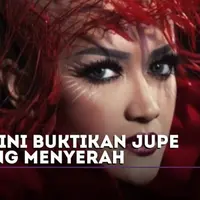 Ditengah sakit Jupe tetap beraktivitas seperti layaknya orang normal. Apa yang ia lakukan mengundang banyak simpati orang.