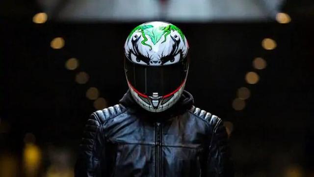 Bermotif Joker Helm Ini Dibanderol Rp10 Jutaan Otomotif