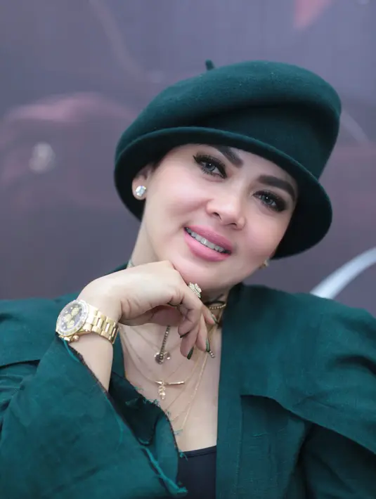 Syahrini mengaku bangga bisa bersanding dengan grup legenda sekelas Air Supply. Menurut rencana, konser akan digelar pada 3 Desember mendatang. (Adrian Putra/Bintang.com)