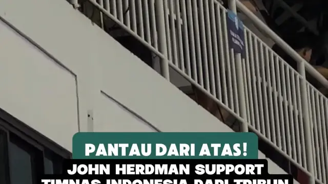 Pantau dari atas! John Herdman support Timnas Indonesia dari tribun Stadion Pakansari Bogor