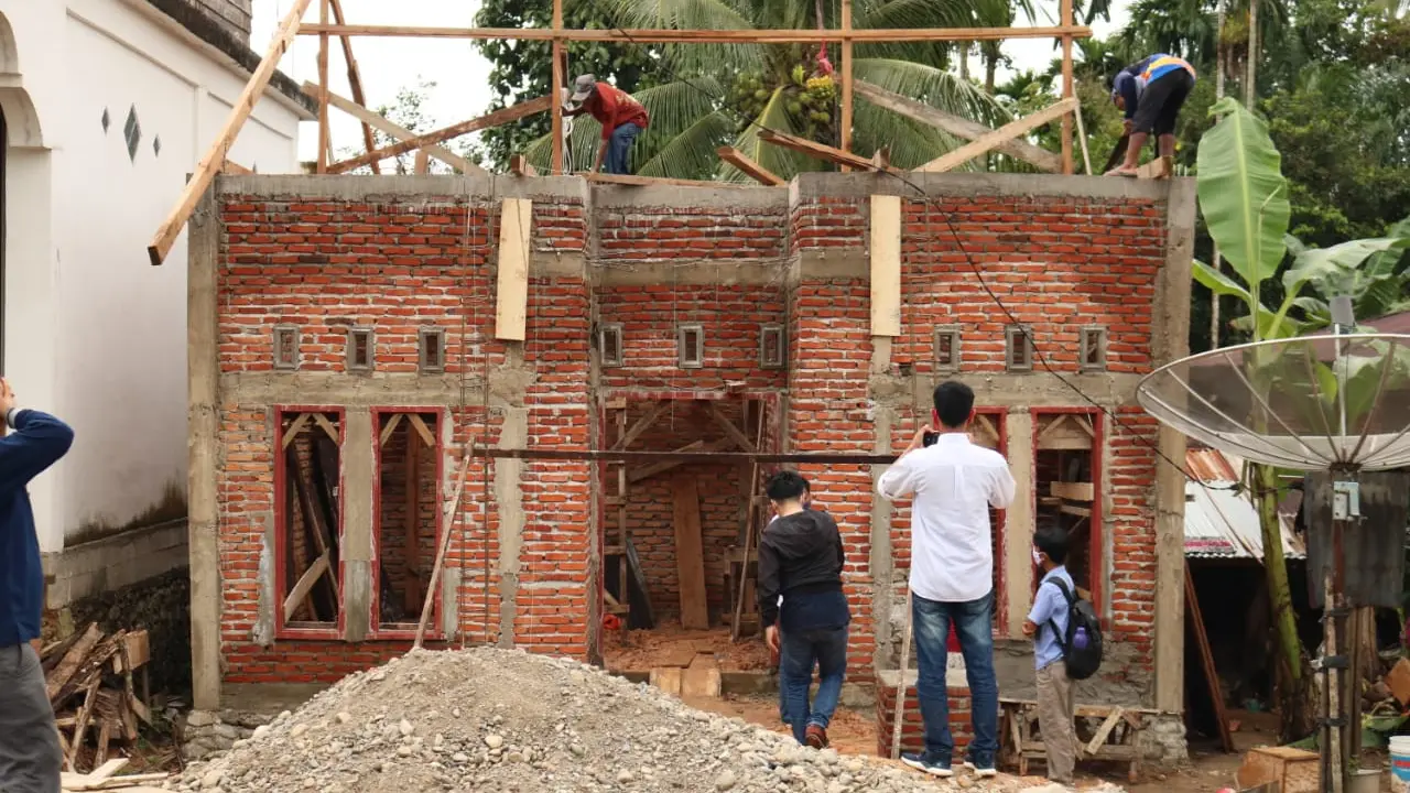 Program bedah rumah di Kabupaten Pasaman Barat, Sumatera Barat. (Dok. Kementerian PUPR)