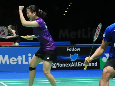Pasangan ganda campuran Indonesia, Praveen Jordan dan Debby Susanto, merayakan keberhasilnya lolos ke semi final All England 2016. (PBSI/Nafielah)