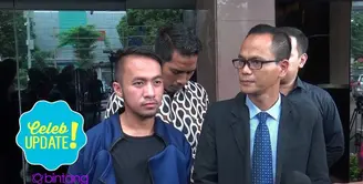 Asisten Julia Perez, Lucky sedih Nikita Mirzani tidak hadir Polres Metro Jakarta Selatan, Kamis (02/02). 