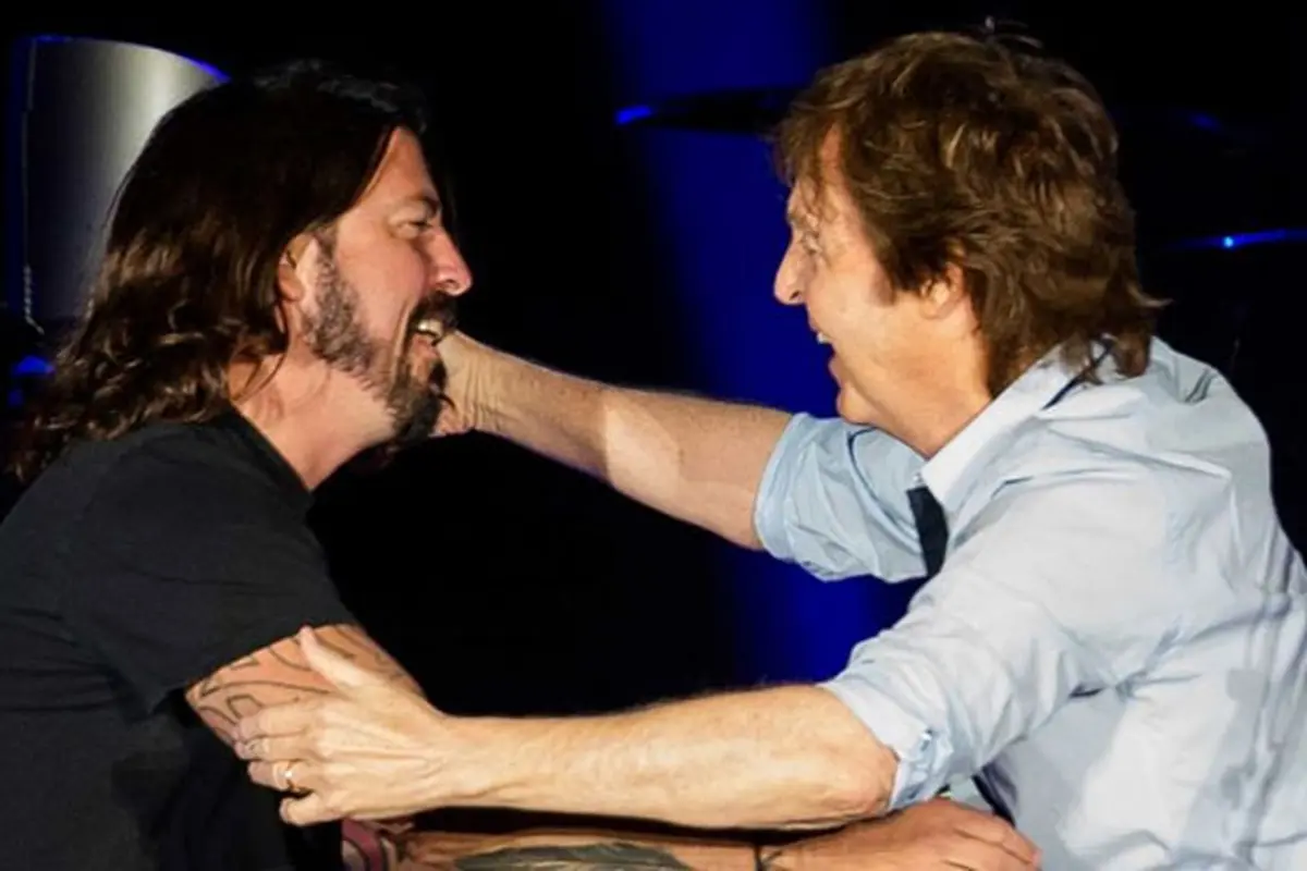 dave-grohl-paul-mccartney-140129b.jpg