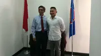 Rudy Eka Priyambada bersama Dubes Indonesia untuk Bahrain, Chilman Arisman, di Manama. (Istimewa)