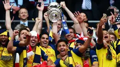 Arsenal berhasil menjuarai Piala FA musim ini setelah mengalahkan Aston Villa dengan skor 4-0 di partai final yang berlangsung di Stadion Wembley, Sabtu (30/5) malam WIB.