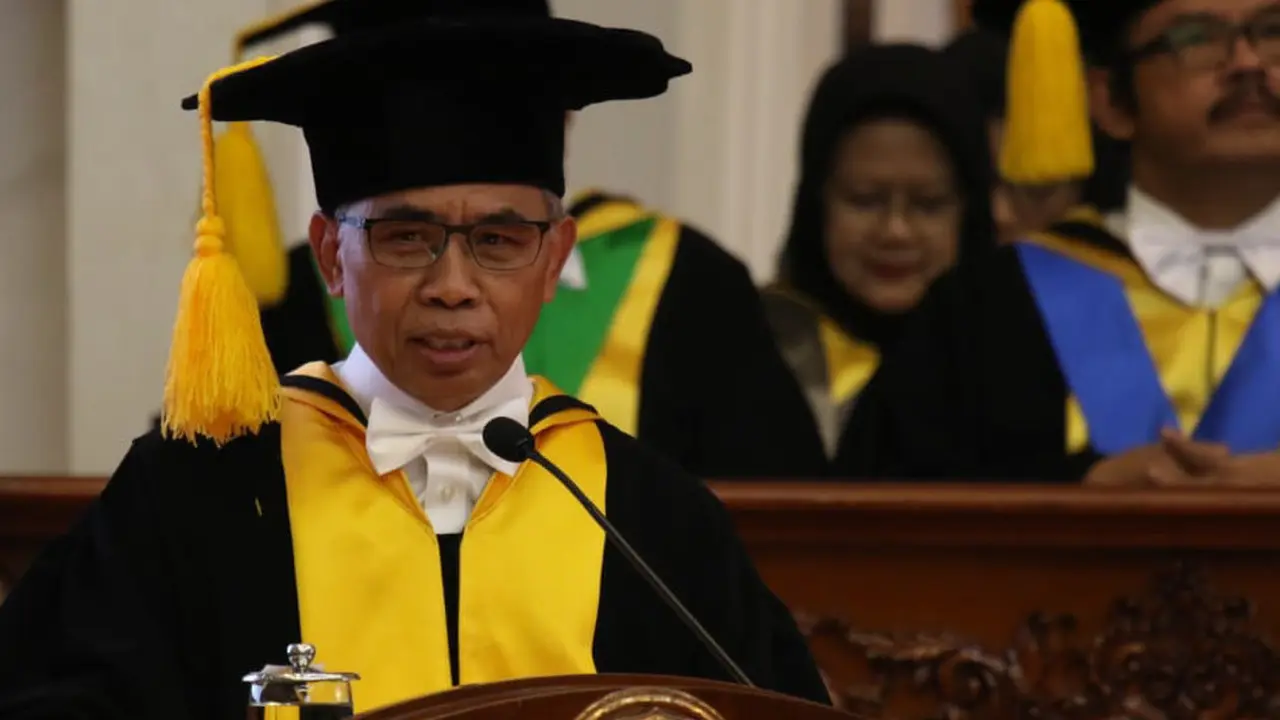 Ketua Dewan Komisioner OJK Menjadi Guru Besar