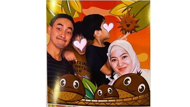 6 Potret Zumi Zola Usai Bebas dari Penjara, Jalan Bareng Anak dan Mantan Istri