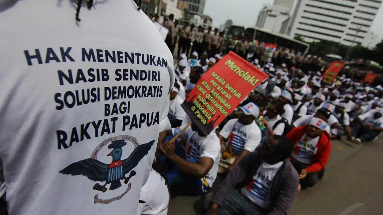 Warga Papua Demo di Bundaran HI