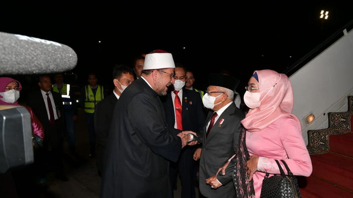 Lanjutkan Kunjungan Kerja di Timur Tengah, Ma'ruf Amin Tiba di Kairo
