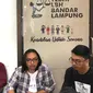 Kuasa Hukum Mbah Oman saat jumpa pers di LBH Bandar Lampung. Foto (Dokumen LBH Bandar Lampung)