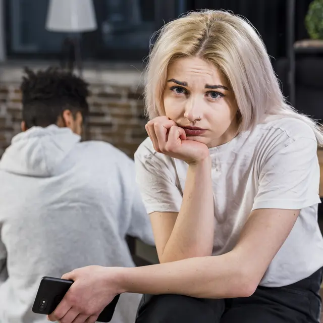 Punya pasangan overthinking? Begini 5 cara efektif menghadapinya dengan tenang dan sabar